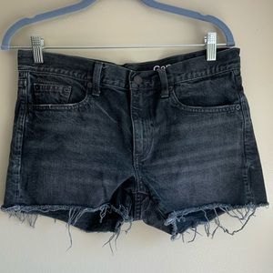 Gap Mid-Rise Slim Shorts, size 27